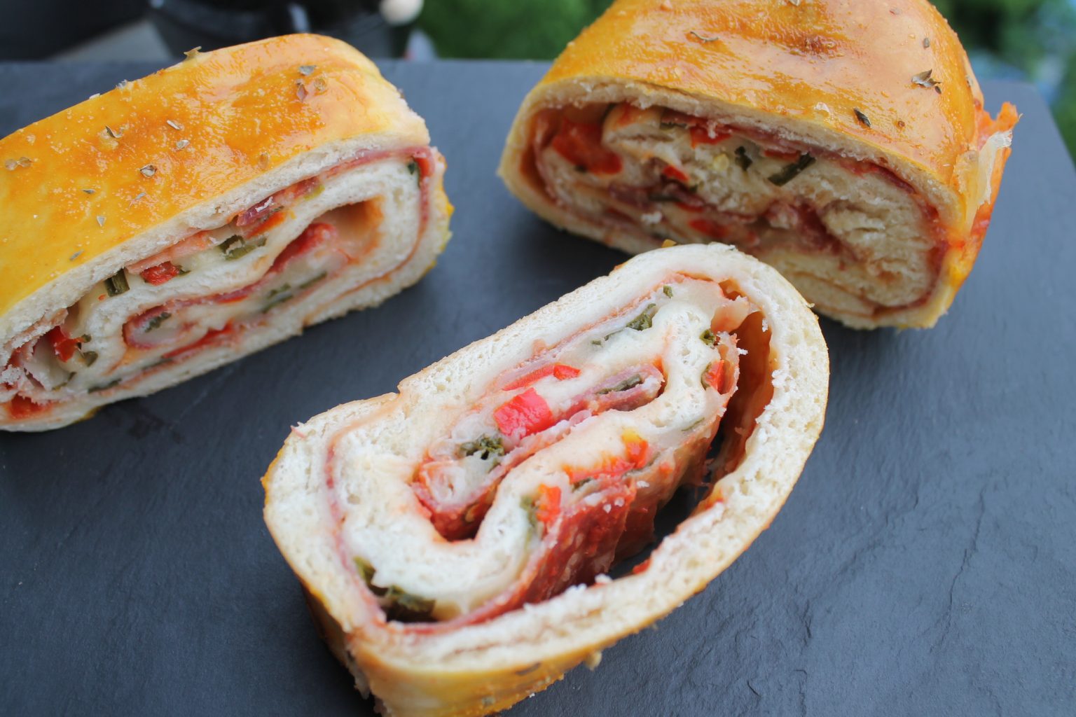 Pizza rulată - Pana Cristina Iuliana- Retete