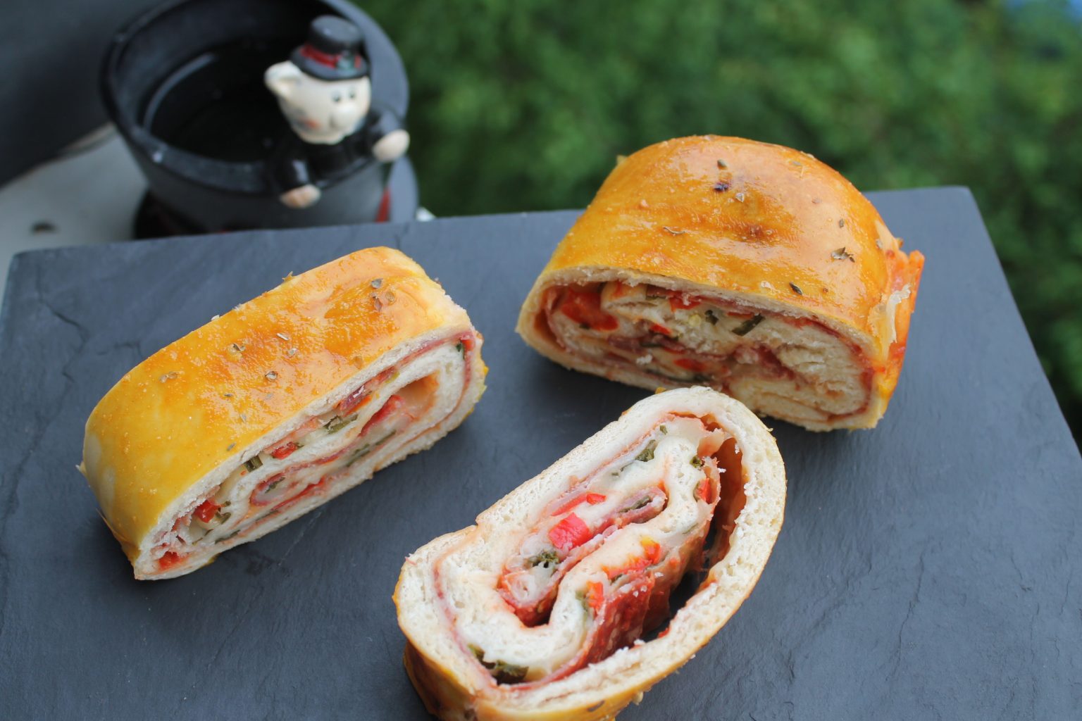 Pizza rulată - Pana Cristina Iuliana- Retete